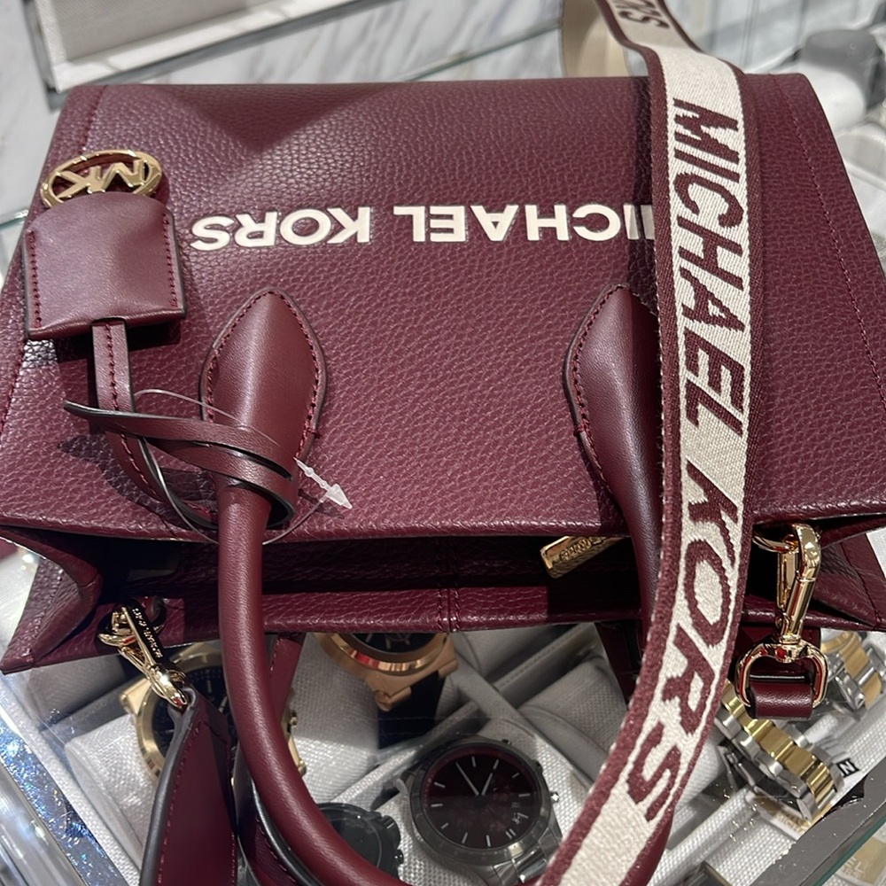 Michael Kors Mirella Small Pebbled Leather Crossbody Bag
Oxblood 
NWT - Picture 8 of 16